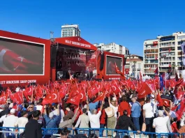 İzmir’de CHP’nin Demokrasi Mitingi için geri sayım başladı.