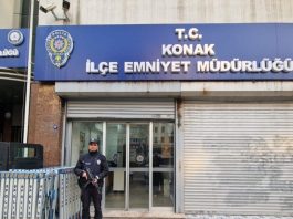 İzmir’in Konak ilçesinde, hakkında 68 suç dosyası bulunan firari, polis uygulamasında üzerinde uyuşturucuyla birlikte kıskıvrak yakalandı.