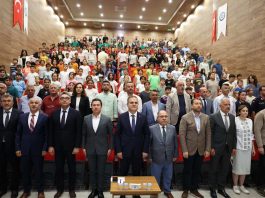 Muğla Valiliği ve Muğla Büyükşehir Belediyesi, Türkiye Çevre Haftası kapsamında “Plastik Kirliliği ile Mücadele” temalı etkinlikler düzenledi. “Çevrene İyi Bak” mottosuyla gerçekleştirilen kutlamalarda, doğa ve çevre bilincine dikkat çekildi.