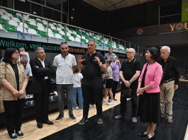 Engelliler Haftası kapsamında, Manisa Büyükşehir Belediyesi’nin ev sahipliğinde, Manisa Görme Engelliler Spor Kulübü ve Şehzadeler Kent Konseyi iş birliğiyle heyecan dolu bir Goalball karşılaşması düzenlendi. Etkinlik, hem farkındalık yarattı hem de izleyenlere keyifli anlar yaşattı.