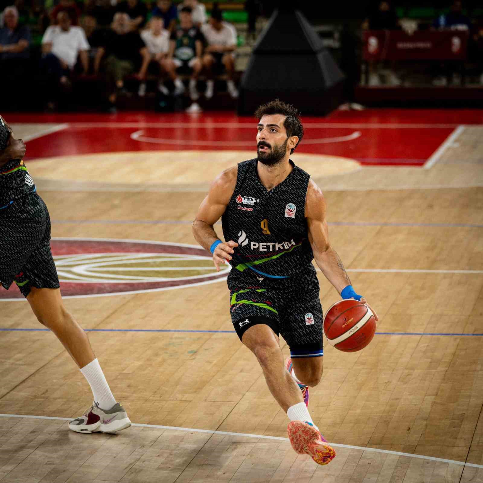 Türkiye Sigorta Basketbol Süper Ligi takımlarından Aliağa Petkimspor, geçtiğimiz sezon Manisa Büyükşehir Belediyespor forması giyen deneyimli oyun kurucu Yunus Emre Sonsırma ile anlaşmaya vardığını açıkladı.