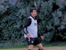 Altay, profesyonel sözleşme imzalamak istediği 2006 doğumlu stoper Yunus Efe Sarıkaya’ya 4 milyon TL önerdi. Ancak genç oyuncu bu teklifi kabul etmedi.