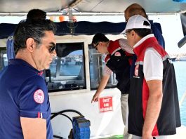Balıkçı barınakları ve satış noktalarına yönelik denetimlerde, kurallara uymayan işletmelere toplam 1 milyon 246 bin 605 TL para cezası kesildi; 50 kilogram su ürününe el konuldu.