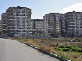 TÜİK verilerine göre, İzmir’de 2025 Mayıs ayında konut satışları geçen yılın aynı ayına göre yüzde 31,6 artarak 7 bin 817’ye yükseldi.