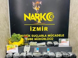 İzmir’in Konak ilçesinde bir adrese düzenlenen operasyonda yüklü miktarda uyuşturucu madde ele geçirilirken, gözaltına alınan şüpheli çıkarıldığı mahkemece tutuklandı.