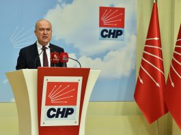 CHP’li Murat Bakan, kimlik kartına entegre ehliyeti olan sürücülere kesilen 18 bin TL’yi aşan cezaları Meclis gündemine taşıdı. İçişleri Bakanlığı’nı sorumluluk almaya çağırdı: Hem vatandaş mağdur hem de idare kendi uygulamasıyla çelişiyor” dedi.